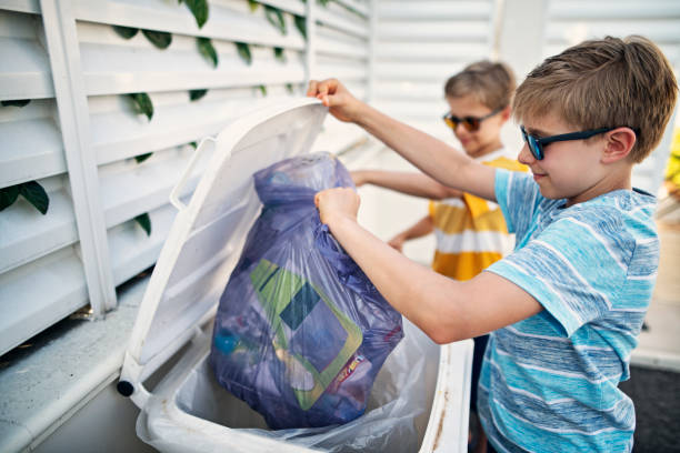 Best Construction Debris Removal  in Medford, NY